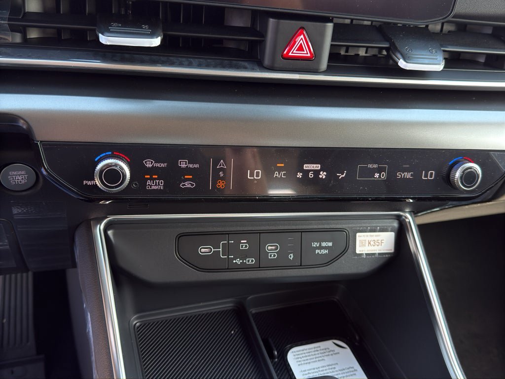 New 2026 Kia Carnival SX w/ SX Dark Edition Package FWD image 16