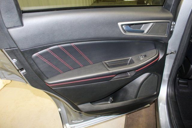 Used 2022 Ford Edge ST-Line image 12