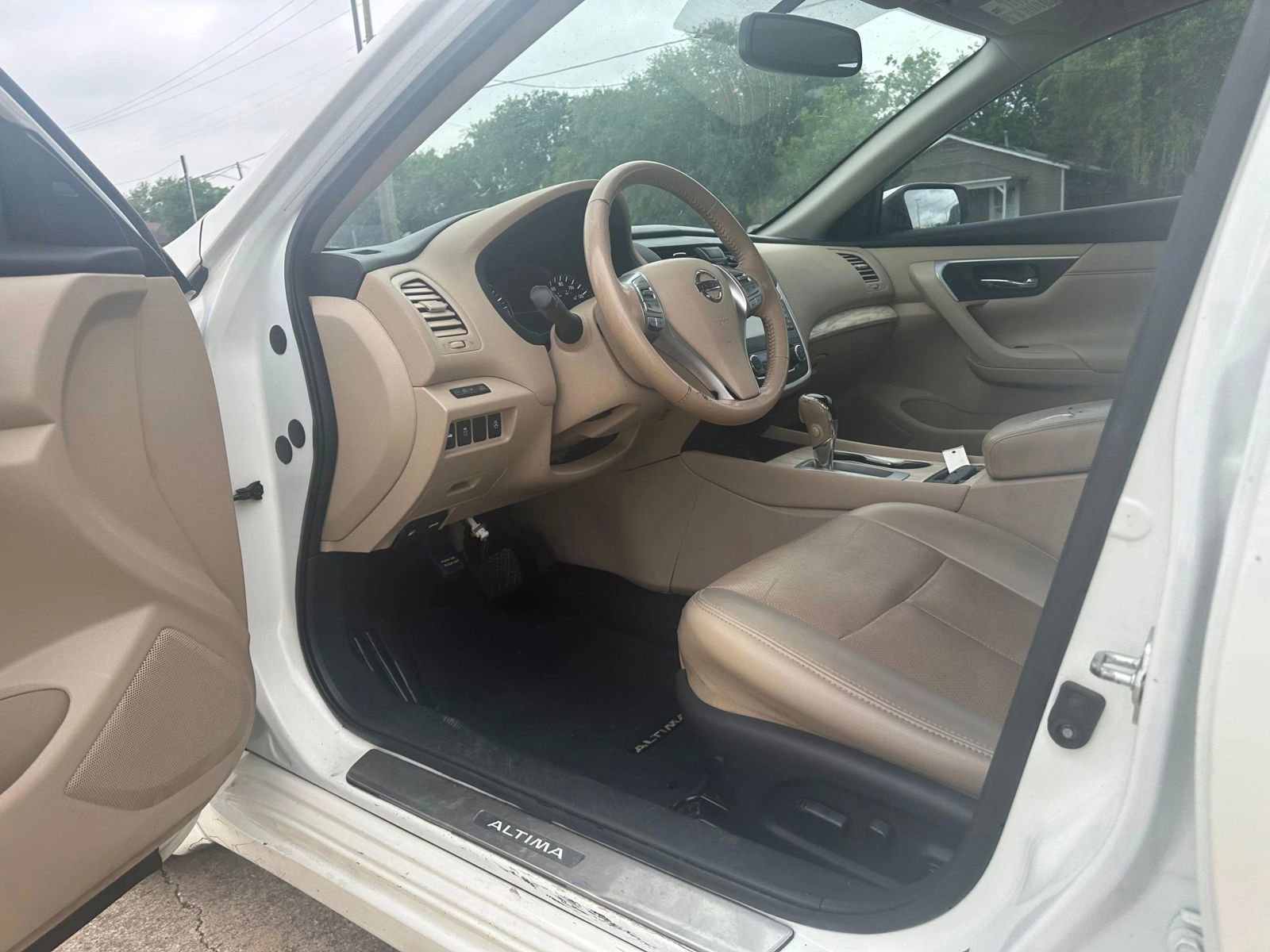 Used 2016 Nissan Altima 2.5 SL w/ 2.5 Technology w/LED Package FWD image 19