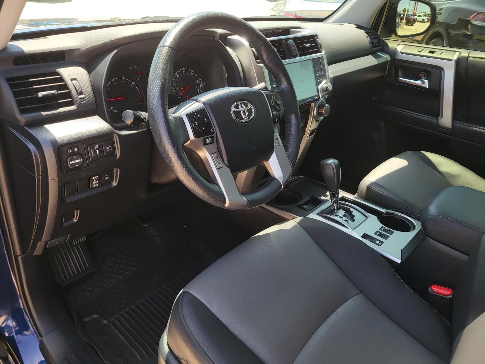 Used 2024 Toyota 4Runner SR5 Premium w/ Moonroof Package RWD image 25
