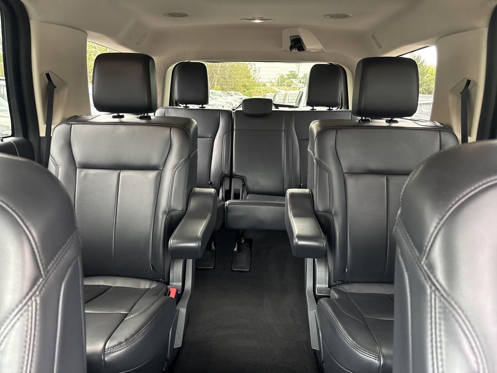 Used 2024 Ford Expedition XLT image 20