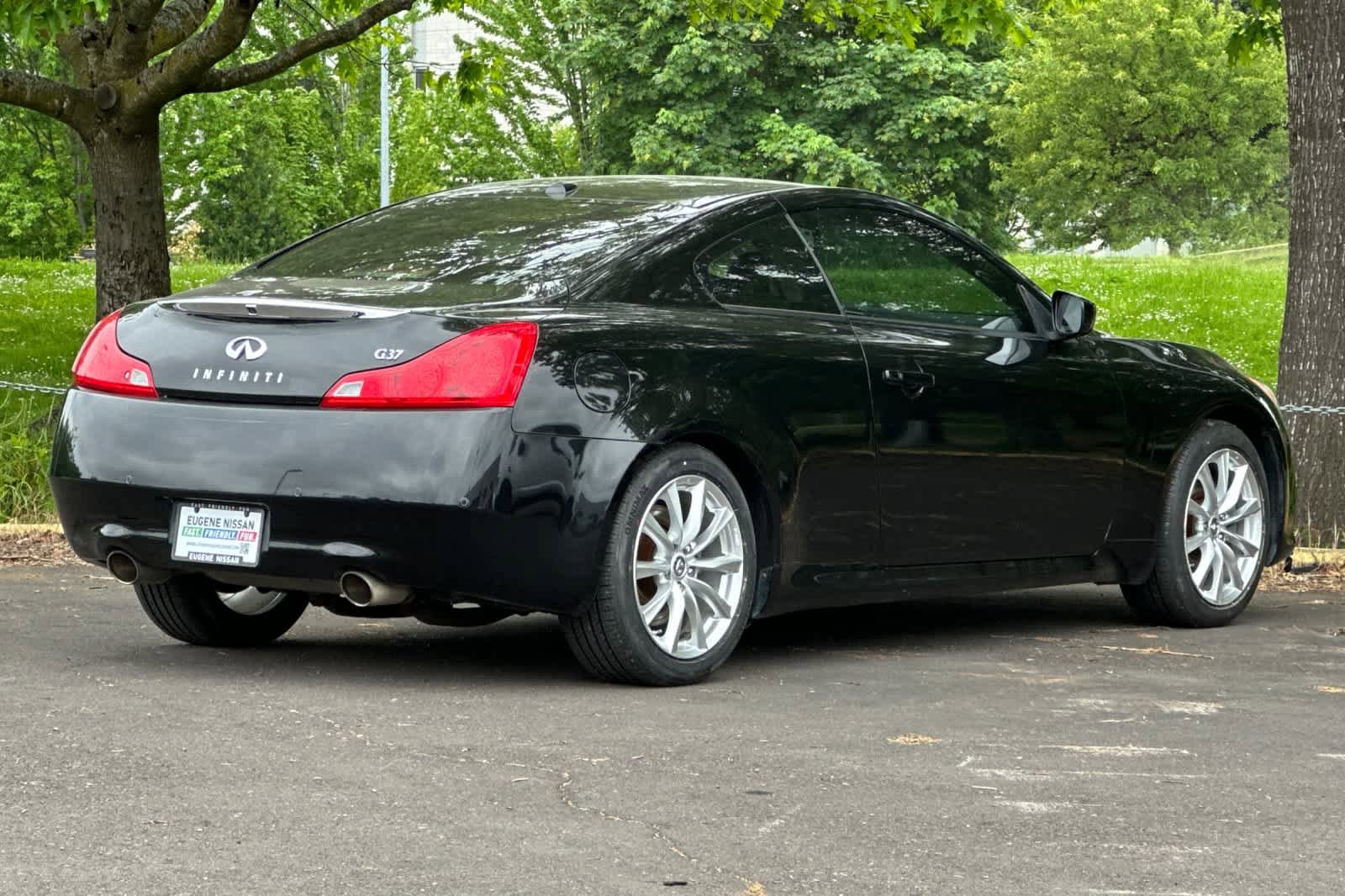Used 2012 INFINITI G37 Journey w/ Premium Pkg RWD image 2