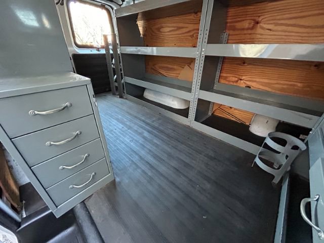 Used 2013 GMC Savana 3500 image 28