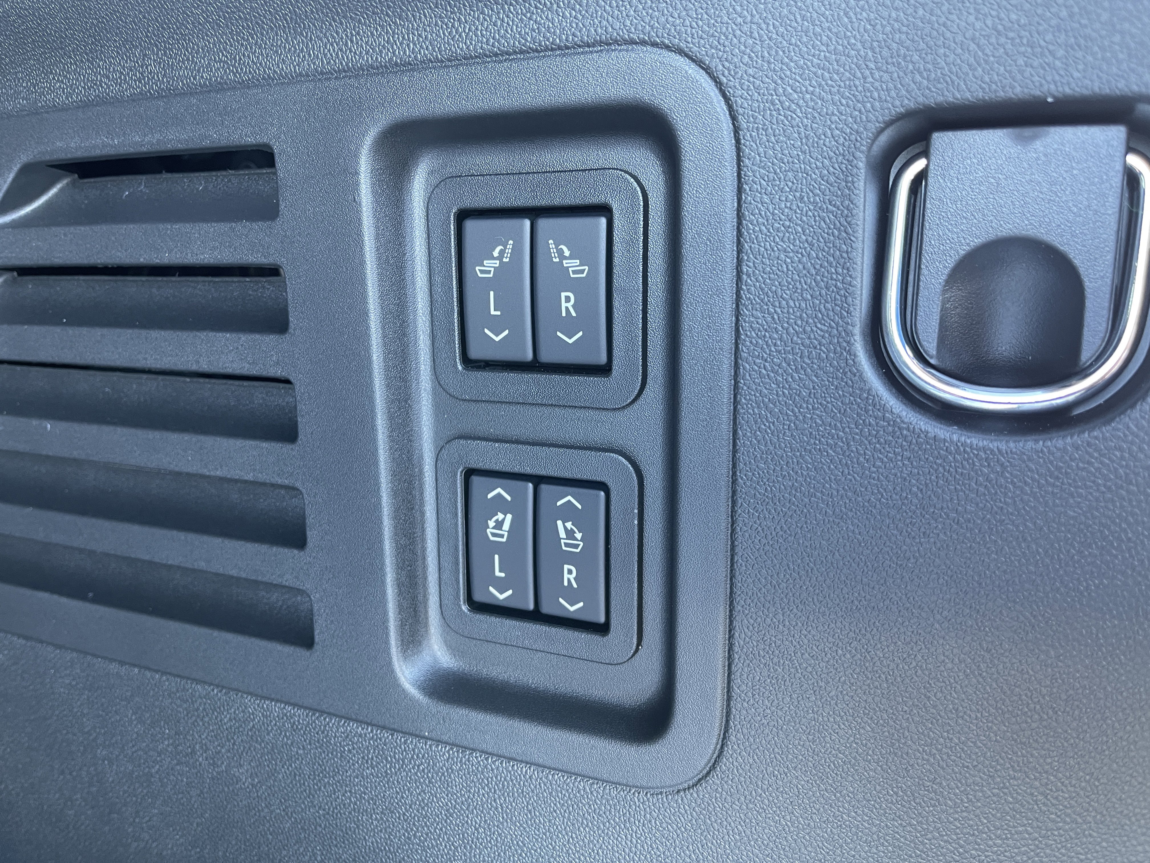 Used 2025 Chevrolet Traverse RS w/ LPO, Floor Liner Package image 50