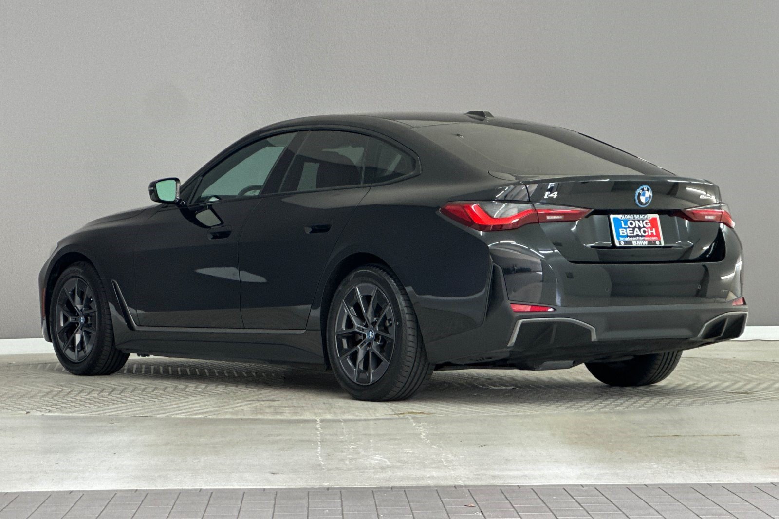Certified 2023 BMW i4 eDrive35 w/ Premium Package RWD image 3