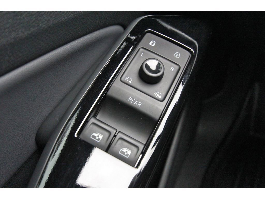 Used 2023 Volkswagen ID.4 Pro S Plus AWD/4WD image 25