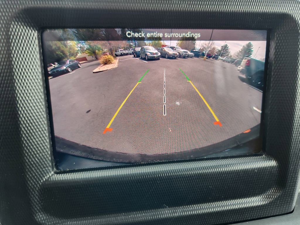 Used 2020 Jeep Wrangler Unlimited Sahara image 28