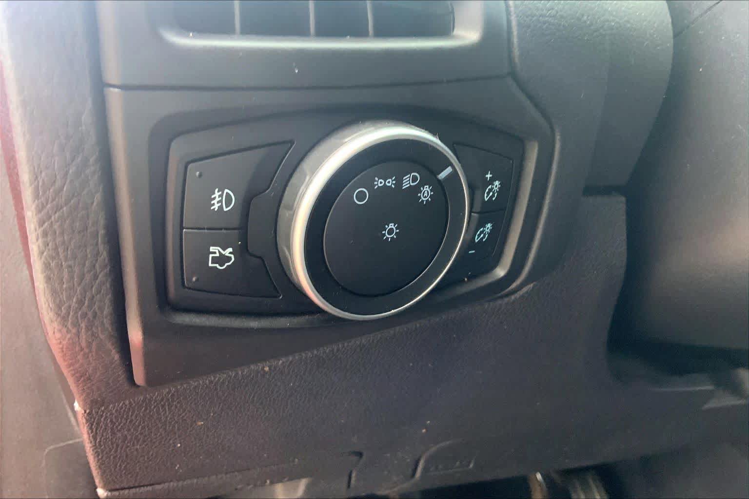 Used 2015 Ford Focus ST FWD image 35