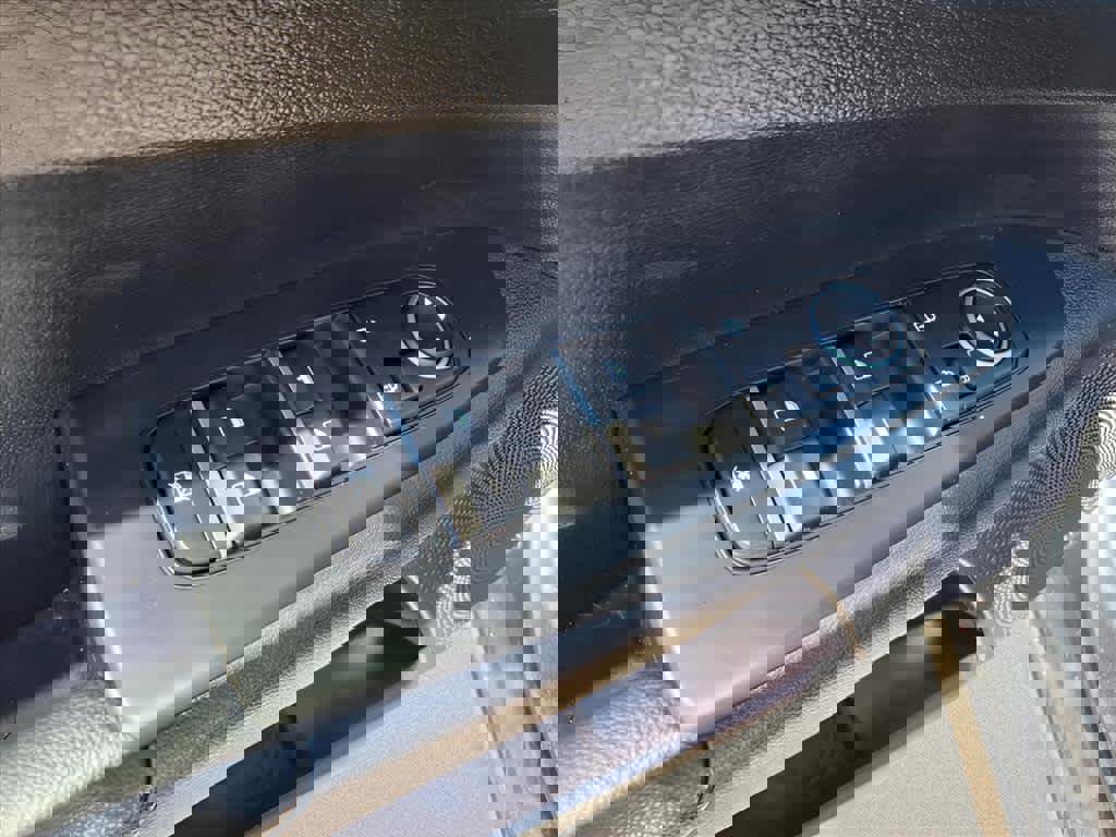 Used 2024 Kia Forte LX image 10