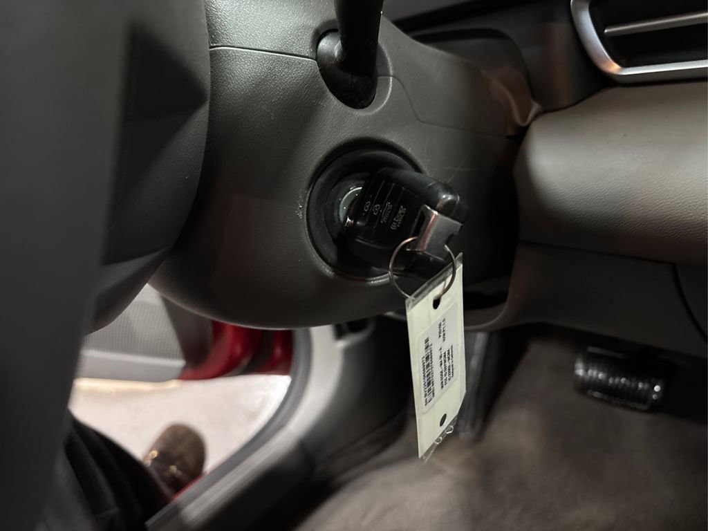 Used 2024 Hyundai Elantra SE image 28