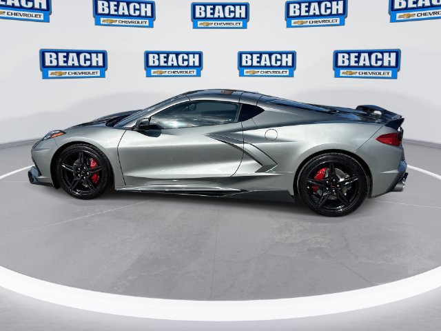 Used 2022 Chevrolet Corvette Stingray Coupe w/ Chrome Exterior Badge Package RWD image 5
