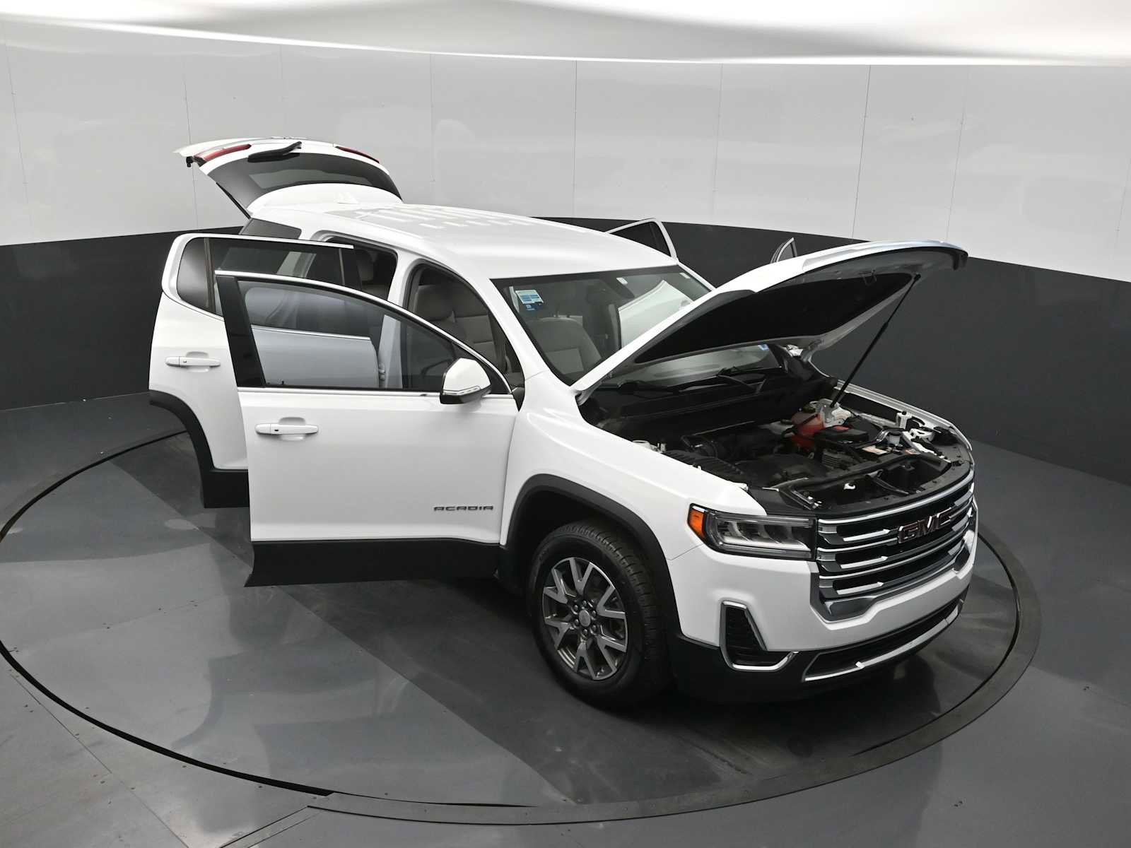Used 2021 GMC Acadia SLE w/ LPO, Cargo Package image 35