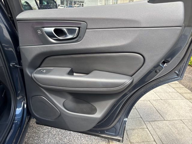 Used 2025 Volvo XC60 B5 Plus w/ Climate Package AWD/4WD image 13