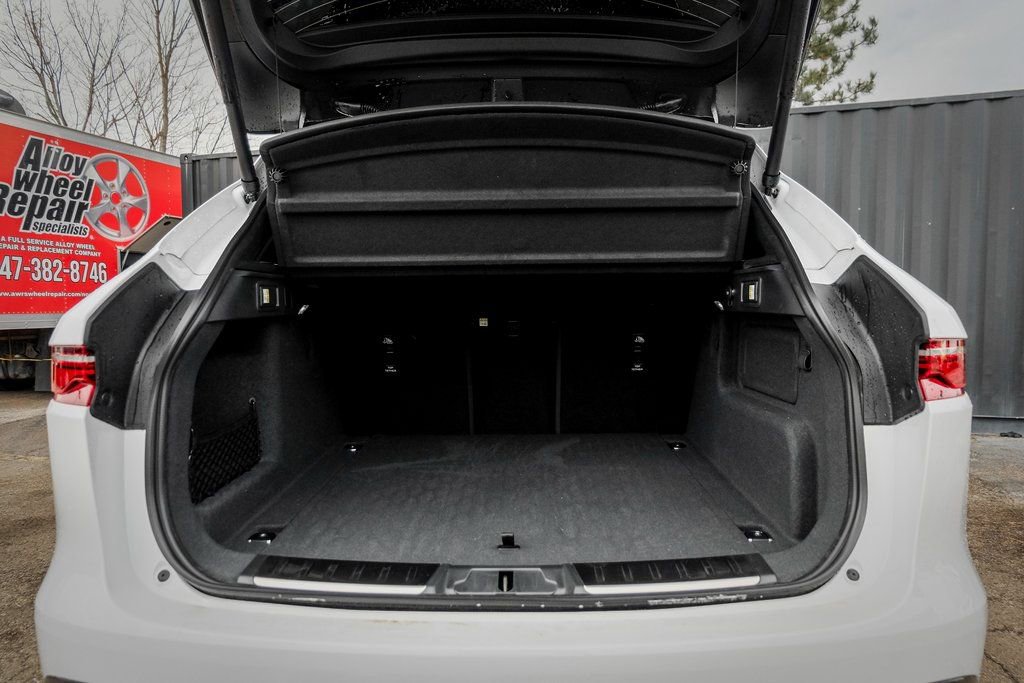 New 2026 Jaguar F-PACE R-Dynamic S image 8