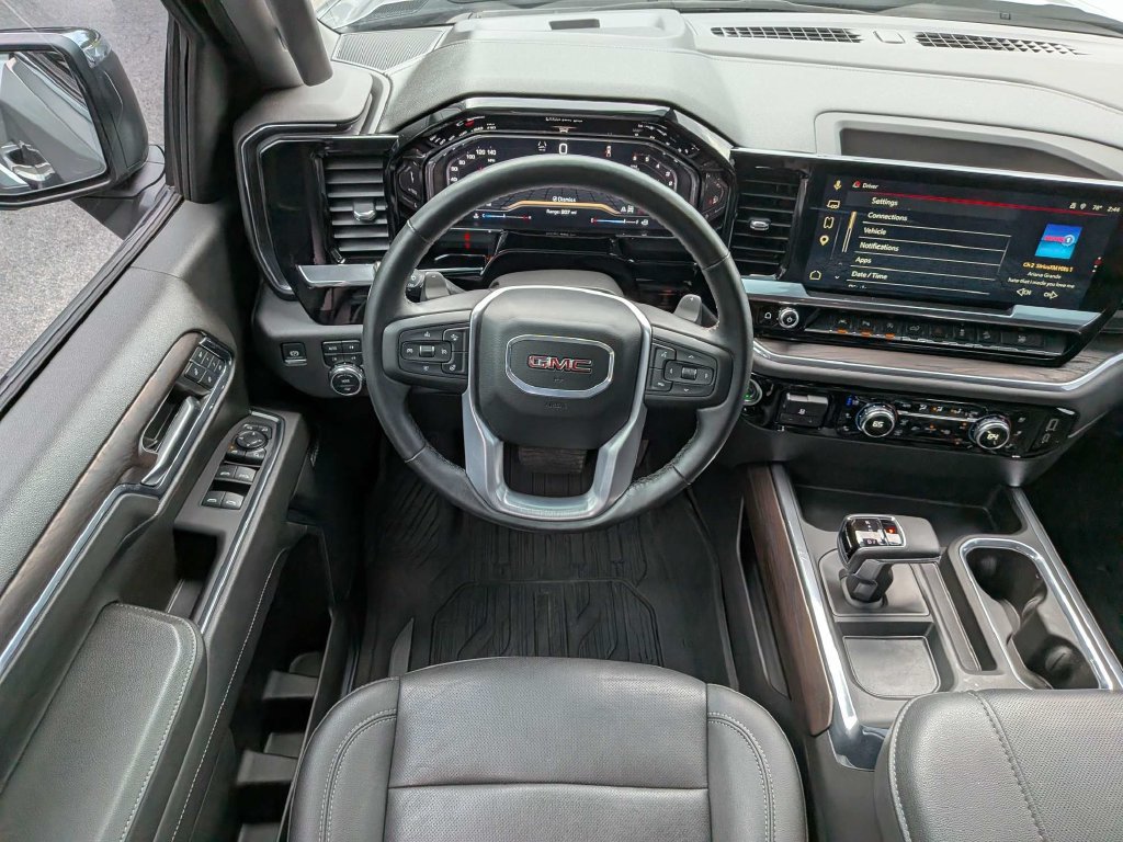 Used 2024 GMC Sierra 1500 SLT w/ SLT Premium Plus Package AWD/4WD image 15