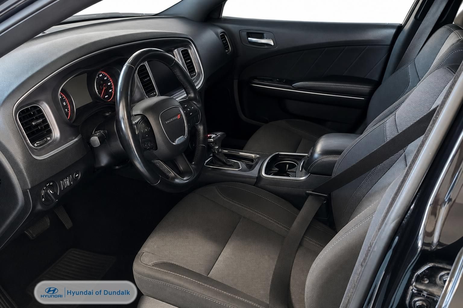 Used 2019 Dodge Charger SXT RWD image 7