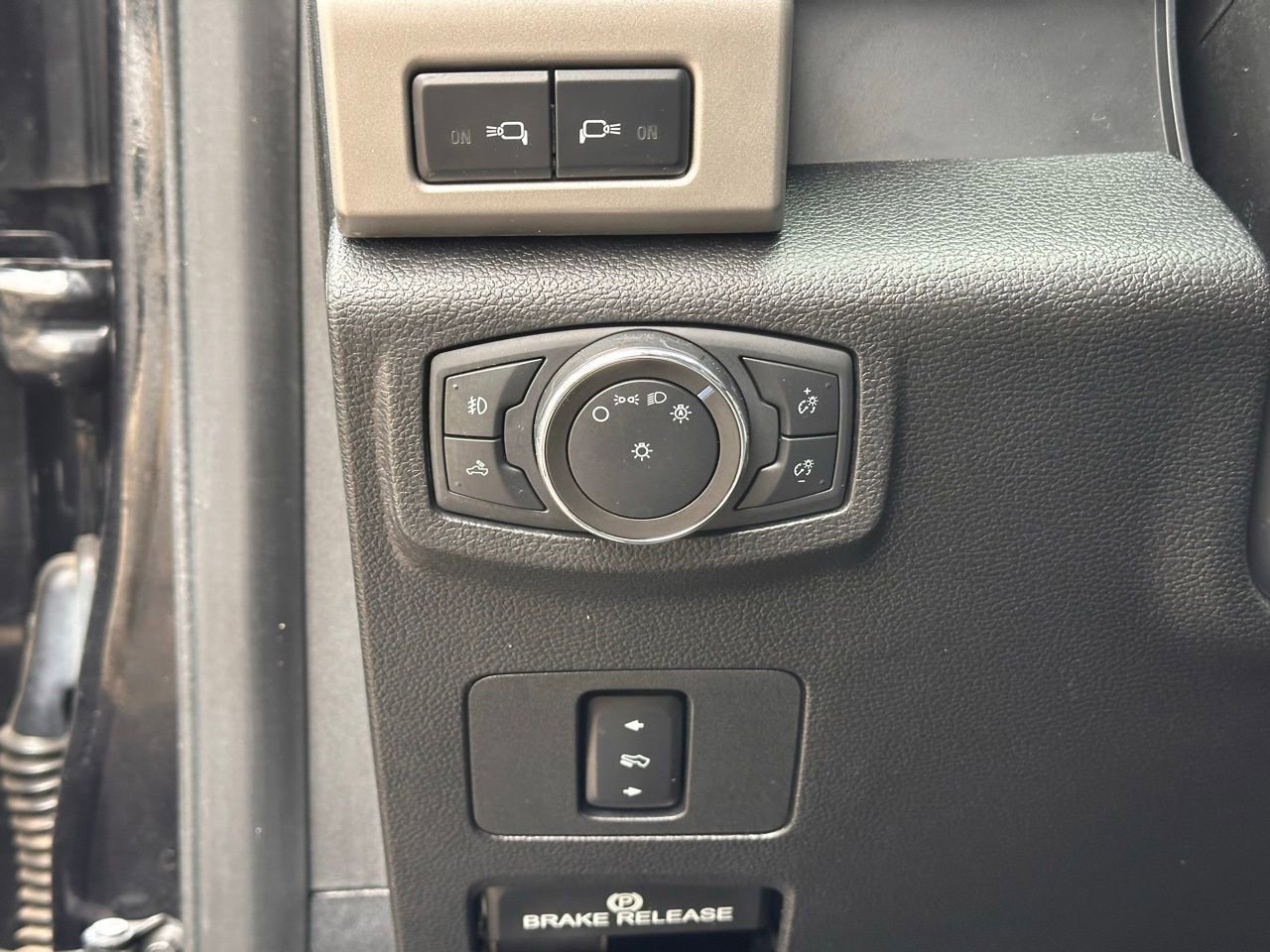 Used 2021 Ford F250 Lariat w/ Lariat Value Package image 26