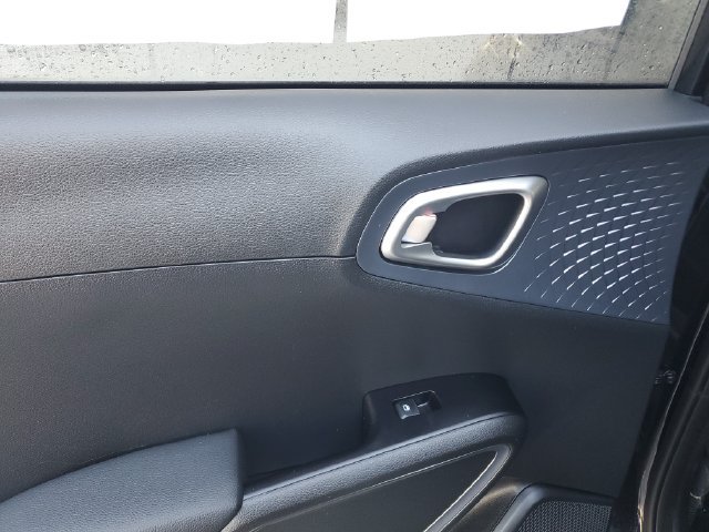 Certified 2023 Kia Soul EX FWD image 11
