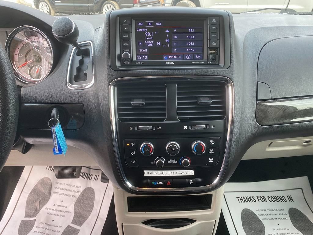 Used 2018 Dodge Grand Caravan SE w/ UConnect Hands-Free Group FWD image 20