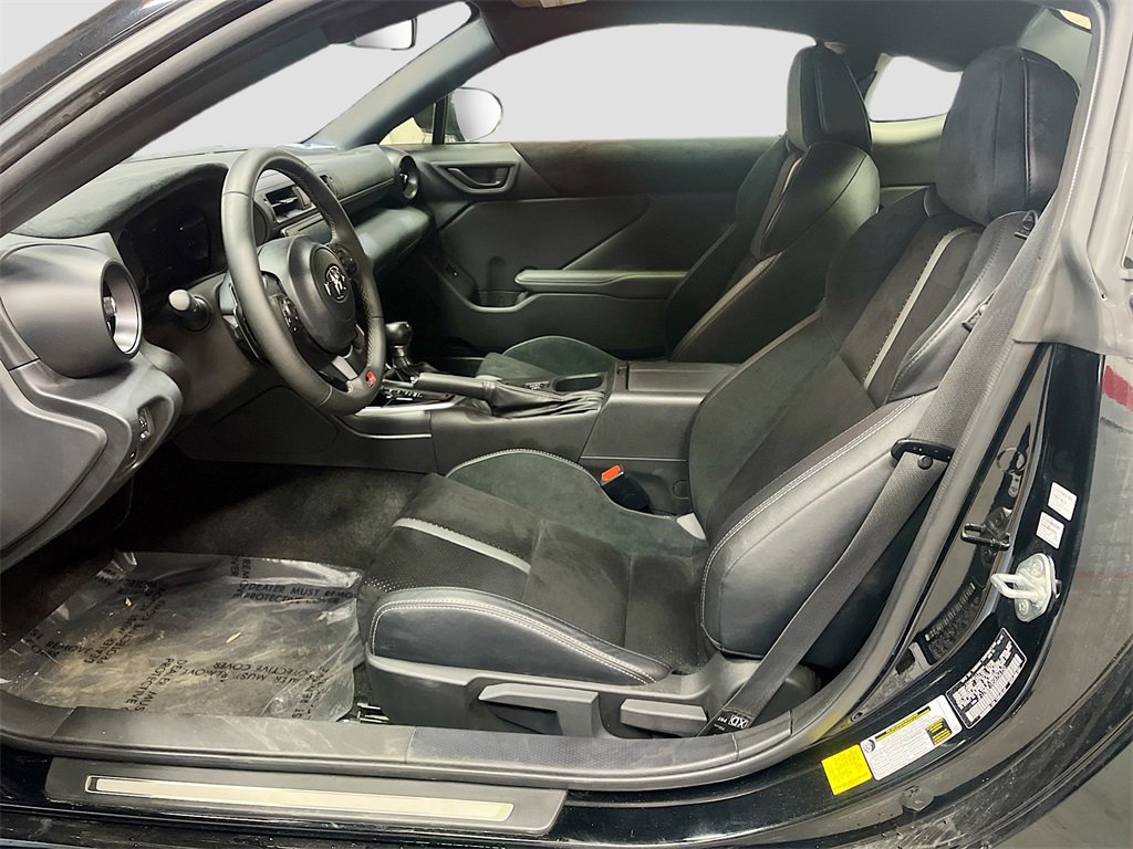 Used 2025 Toyota GR86 Premium w/ ALL Weather Mat Package (TMS) image 20