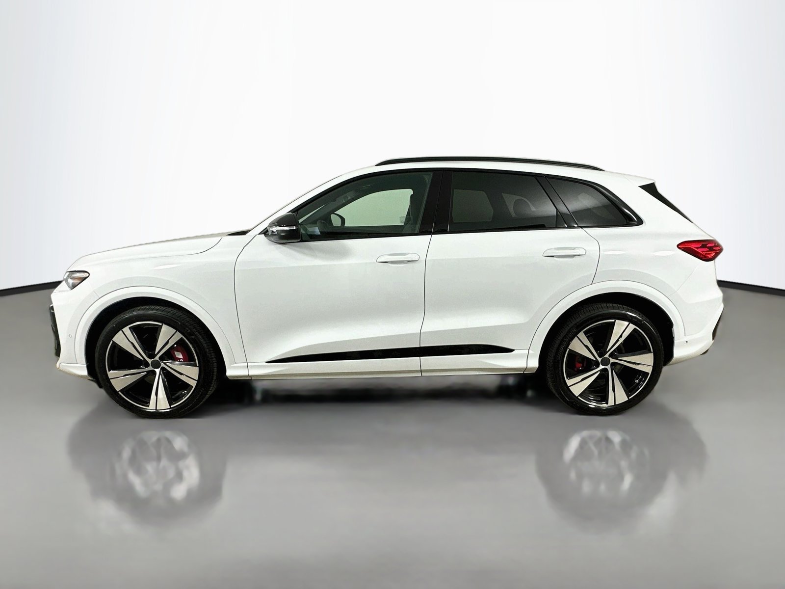 New 2026 Audi SQ5 Premium Plus AWD/4WD image 8