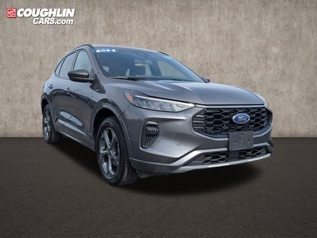 Used 2024 Ford Escape ST-Line w/ Tech Pack #1