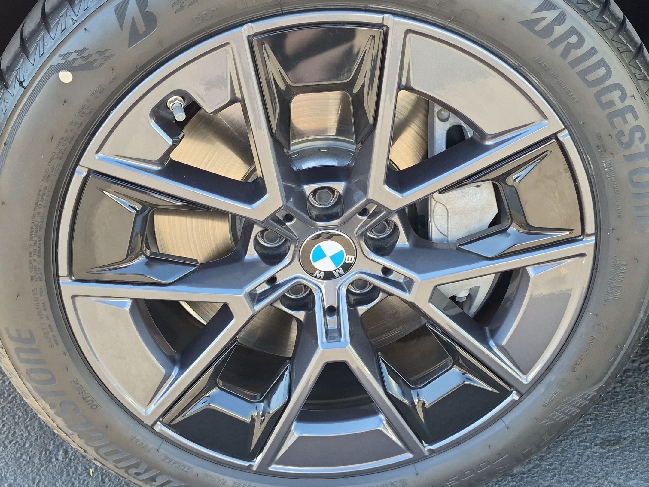 Used 2025 BMW i4 eDrive40 w/ Parking Assistance Package RWD image 25