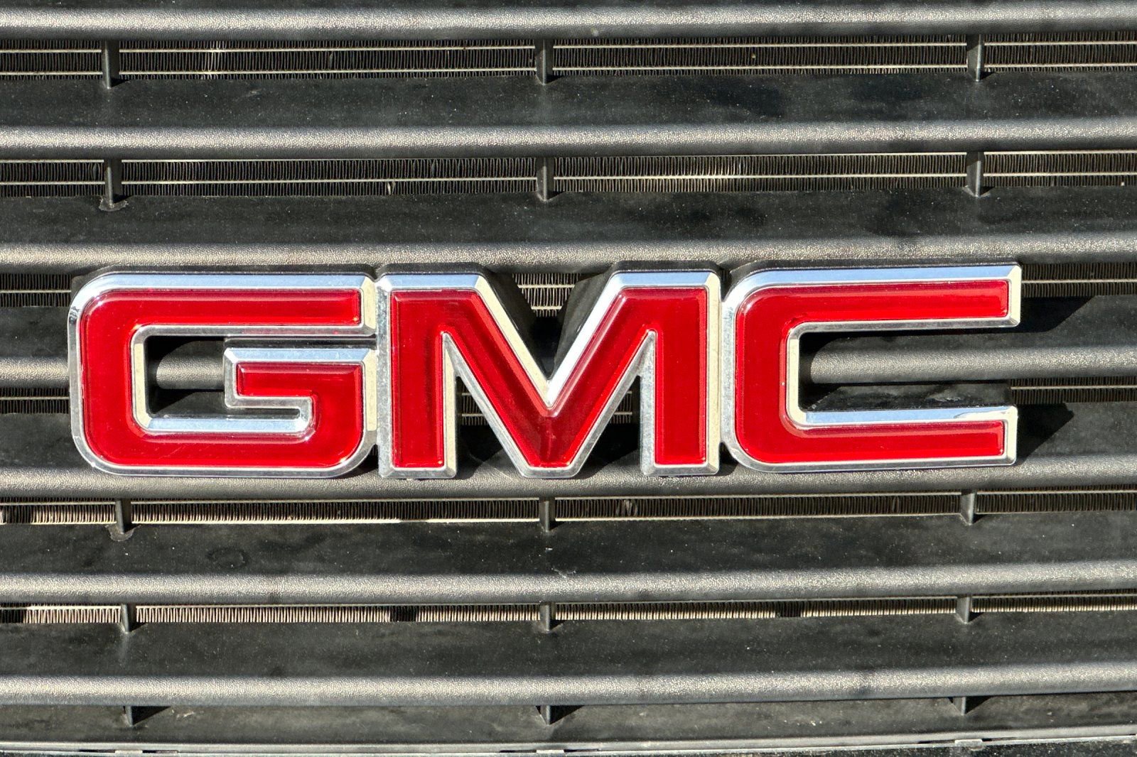 Certified 2024 GMC Savana 2500 w/ Driver Convenience Package image 32