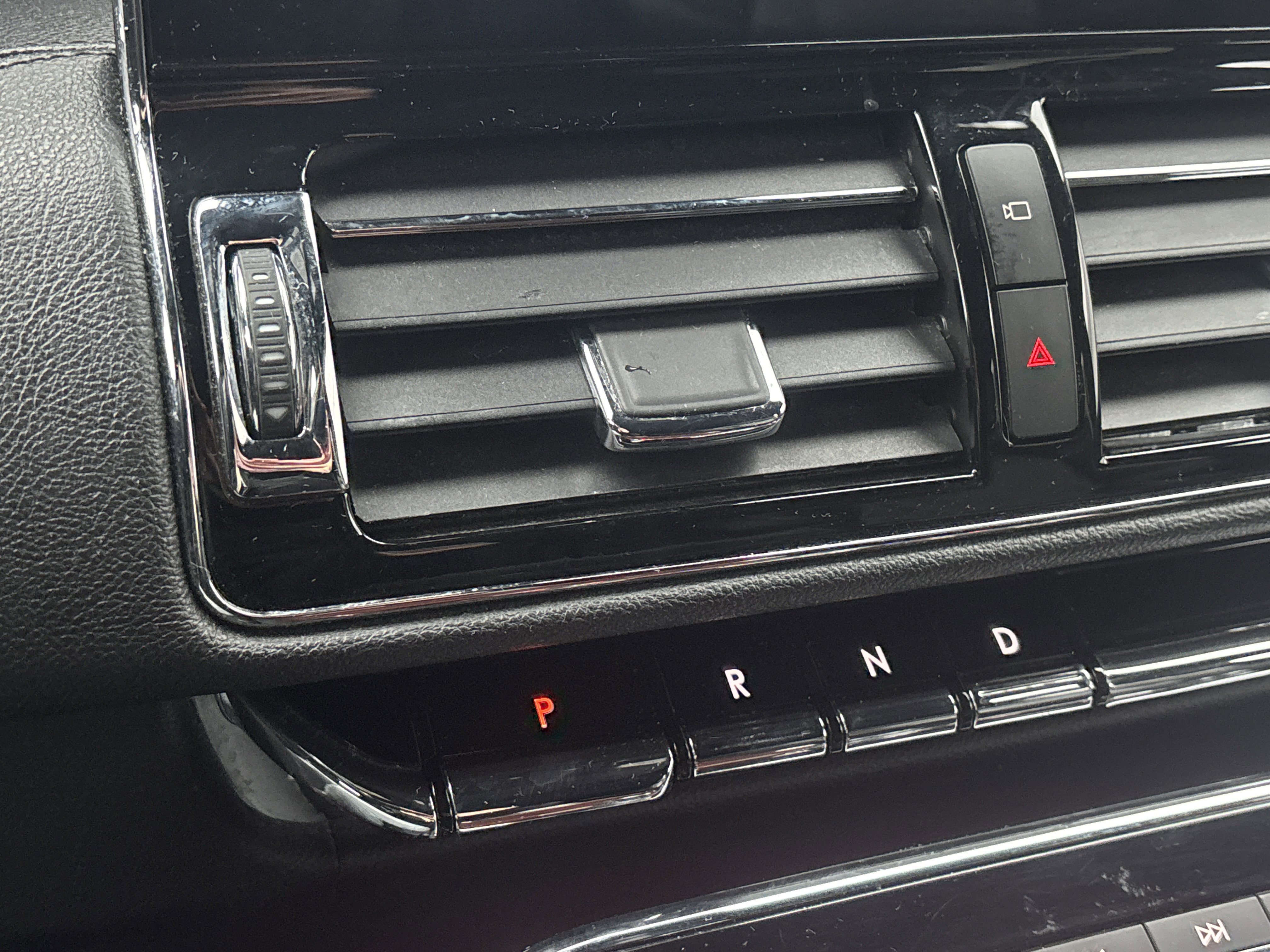 Used 2023 Lincoln Navigator 4WD image 22