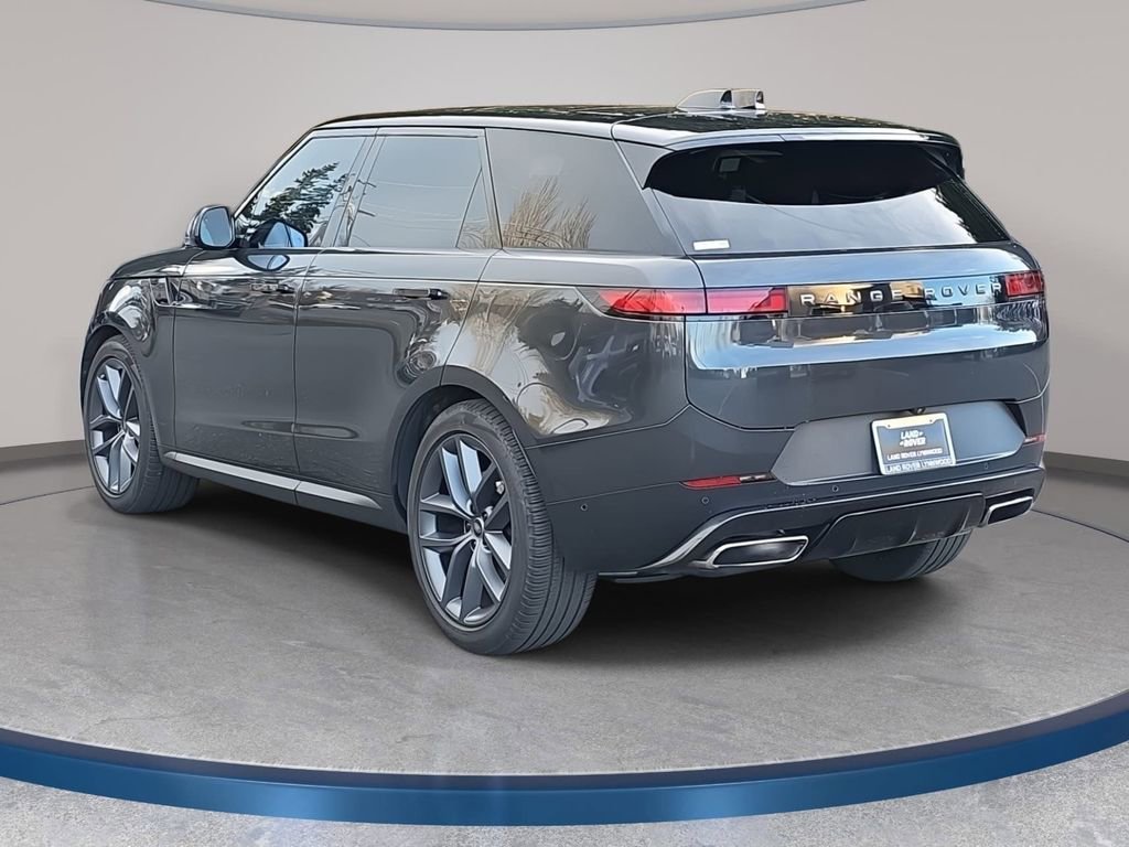 Used 2024 Land Rover Range Rover Sport SE image 8