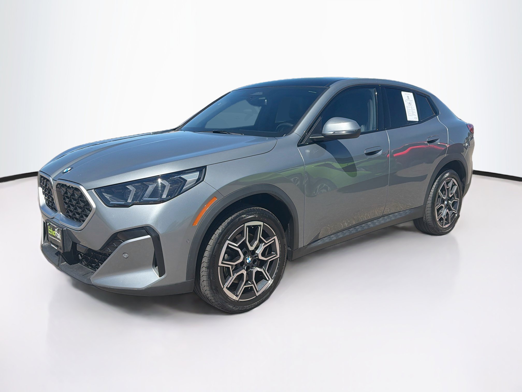 Used 2026 BMW X2 xDrive28i AWD/4WD image 3