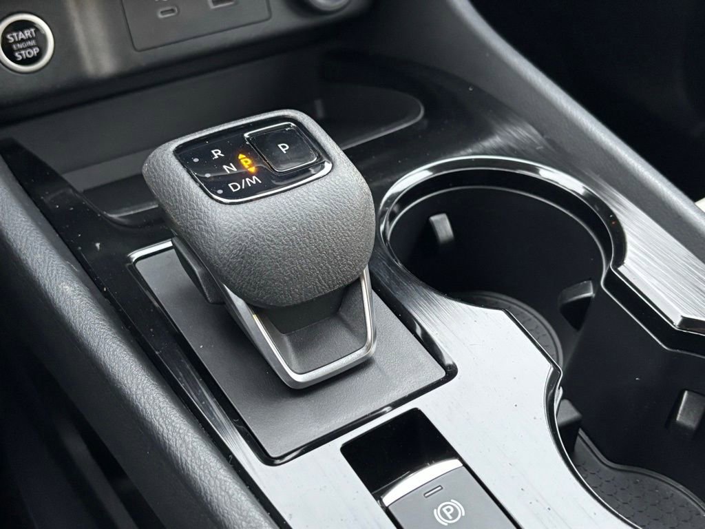 Used 2023 Nissan Rogue SV image 25