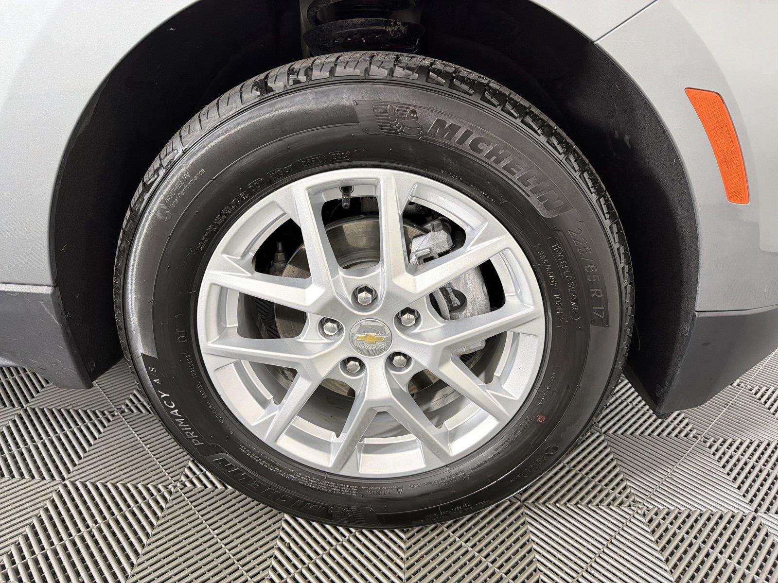 Used 2024 Chevrolet Equinox LT FWD image 10