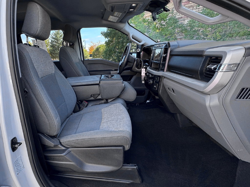 Used 2024 Ford F250 XLT w/ FX4 Off-Road Package AWD/4WD image 30
