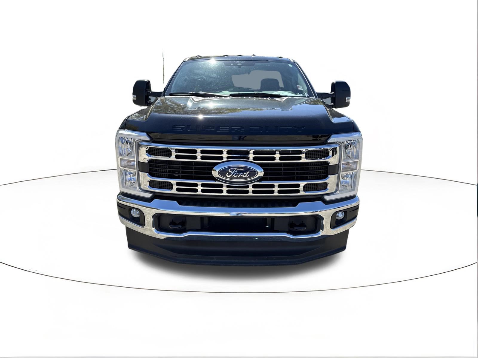 Used 2024 Ford F350 XLT image 8