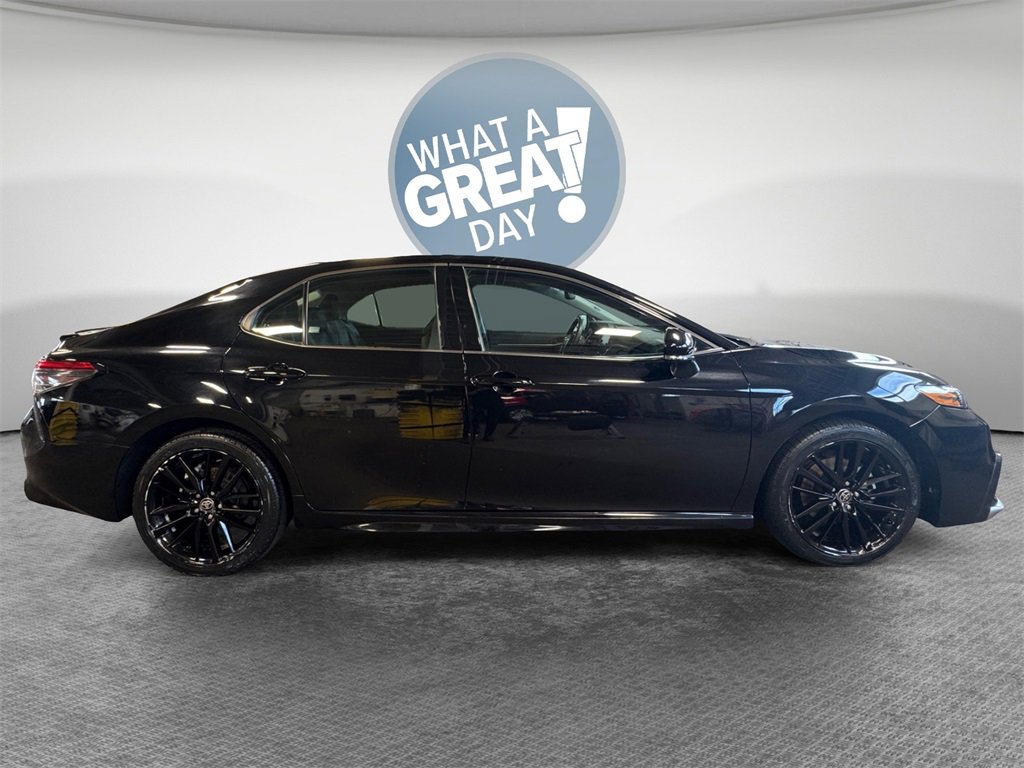 Used 2023 Toyota Camry XSE image 2