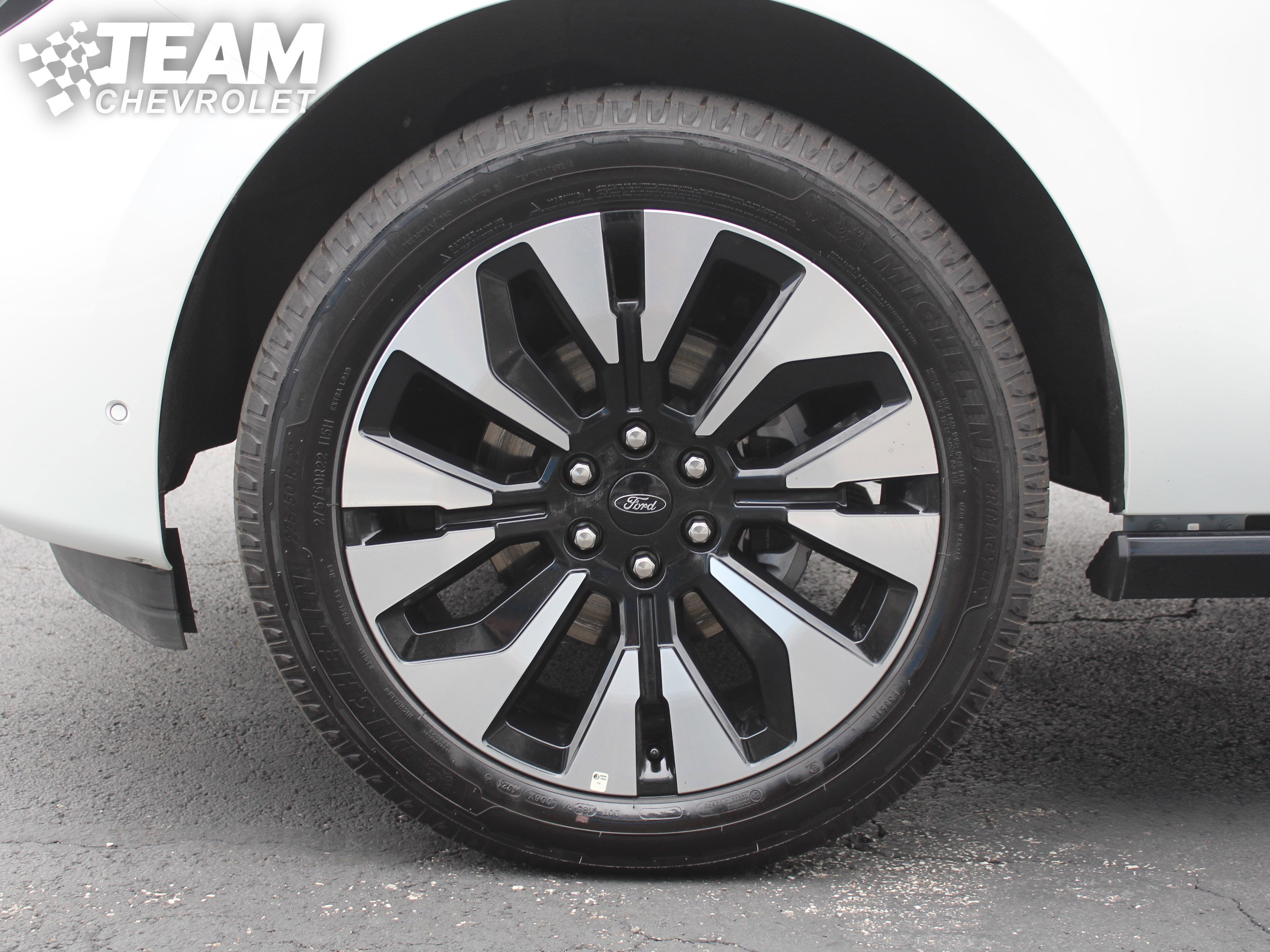 Used 2025 Ford Expedition Platinum w/ Driver's Package AWD/4WD image 37