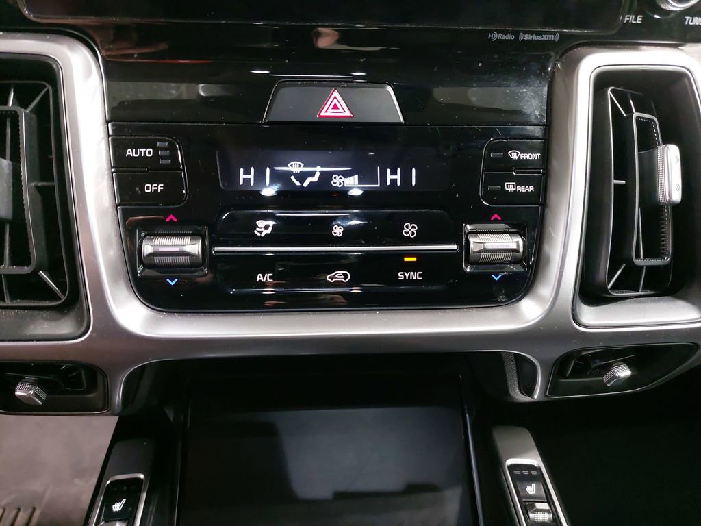 Used 2023 Kia Sorento X-Line EX image 22