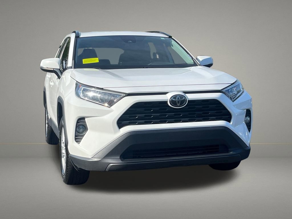 Used 2020 Toyota RAV4 XLE w/ Carpet Mat Package AWD/4WD image 8
