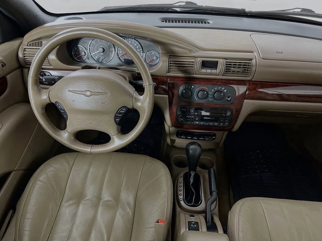 Used 2002 Chrysler Sebring LXi image 22