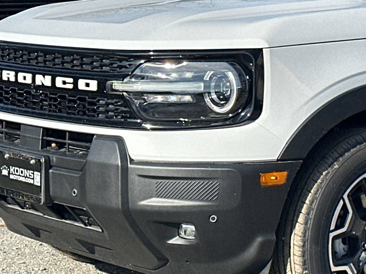 New 2025 Ford Bronco Sport Outer Banks w/ Outer Banks Tech Package+ AWD/4WD image 2