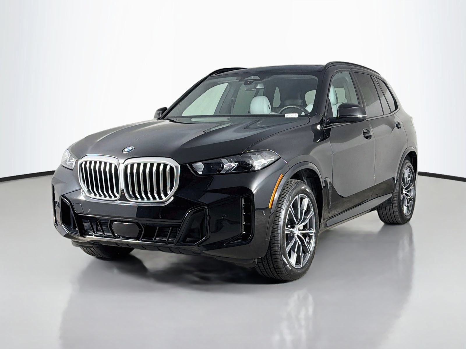 Certified 2024 BMW X5 xDrive40i w/ M Sport Package AWD/4WD image 3