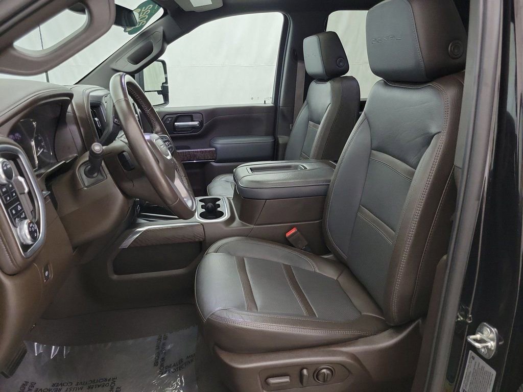 Certified 2022 GMC Sierra 2500 Denali w/ Denali Black Diamond Edition image 8