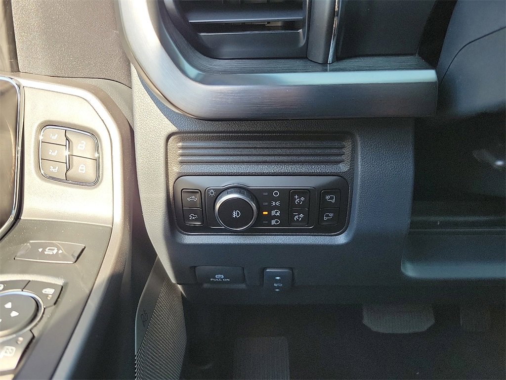 New 2026 Ford F250 Lariat image 15