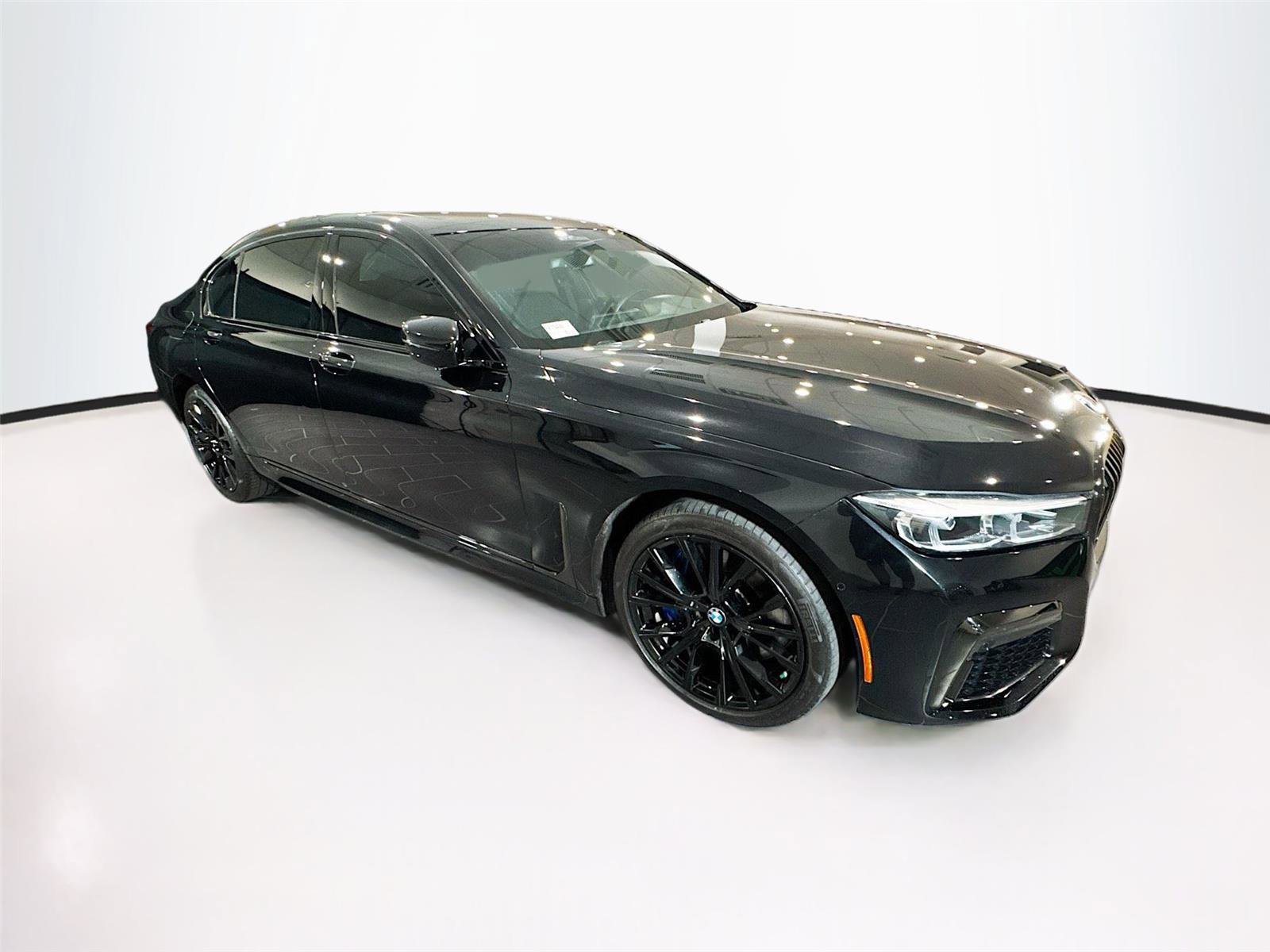 Used 2022 BMW 740i w/ M Sport Package RWD image 35