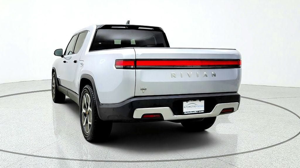 Used 2024 Rivian R1T Adventure Dual AWD/4WD image 6