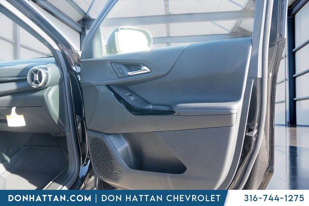 New 2027 Chevrolet Equinox LT w/ Convenience Package II FWD image 21
