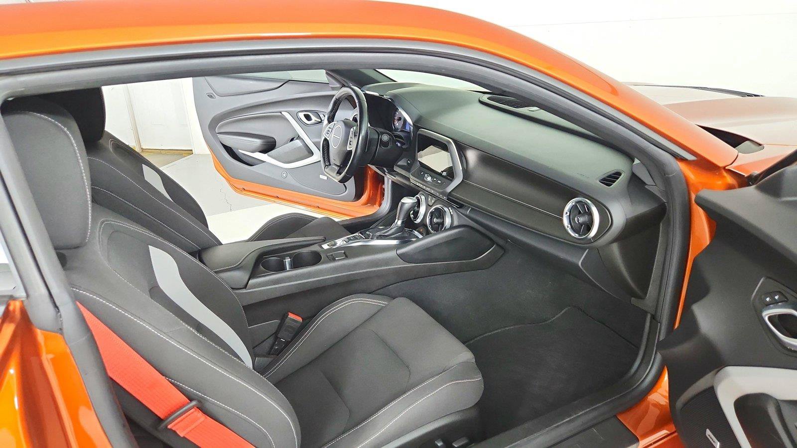 Used 2022 Chevrolet Camaro LT w/ Technology Package RWD image 23