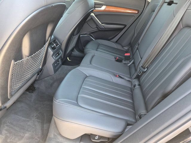 Used 2023 Audi Q5 2.0T Premium w/ Convenience Package AWD/4WD image 10