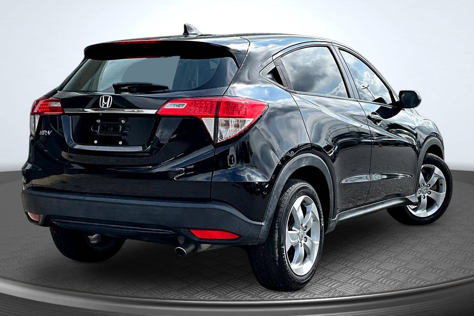 Used 2020 Honda HR-V LX image 5
